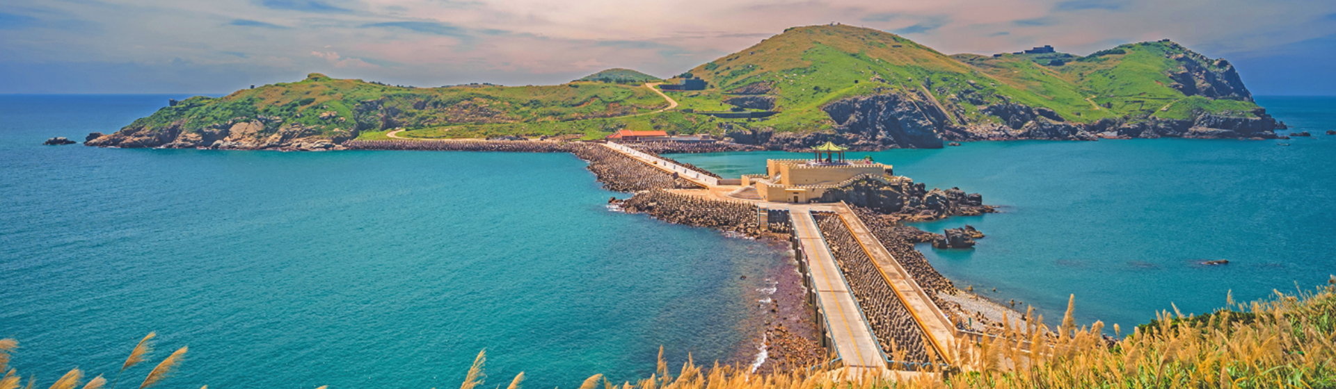 【團體旅遊豐富行】國之北疆東引、勇闖東湧燈塔、安東坑道、岸邊尋找藍眼淚 馬祖南北竿東引三日趣